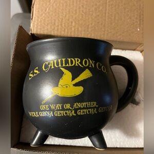 Hocus Pocus Sanderson Sisters Cauldron Mug Coffee Cup 12 oz HTF